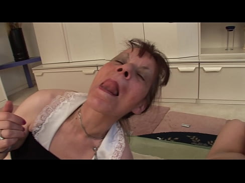 ❤️ Due nonne e un nonno fanno una cosa a tre ☑ Porno russo al it.milfnut-net.ru