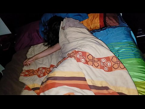 ❤️ Figliastro che rimprovera la sua giovane matrigna mentre lei dorme ☑ Porno russo al it.milfnut-net.ru